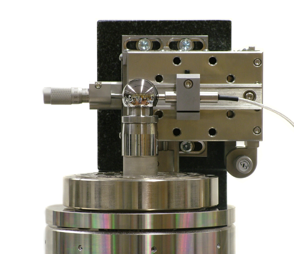 Innovative sample stage offering nanometer-level resolution for precise scanning tools